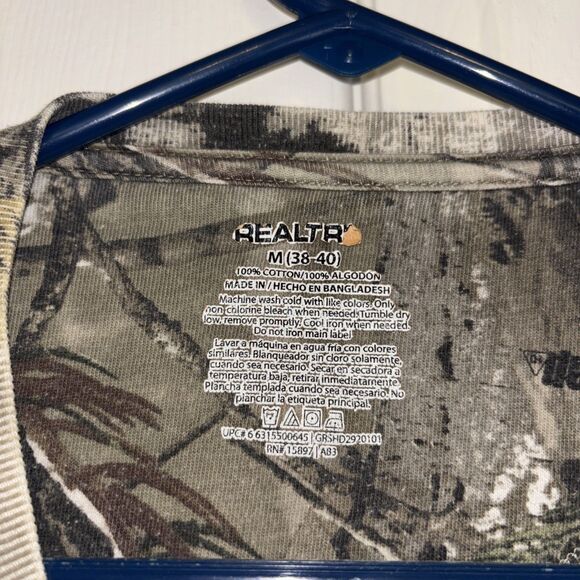 Realtree Medium Camo Long Sleeve Shirt Outdoor Hunting Gear - Picture 3 of 6